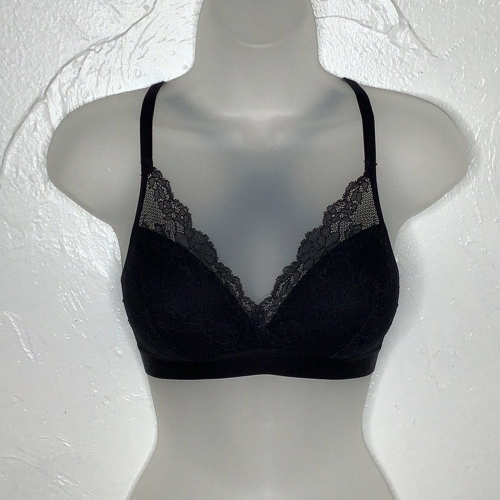 Chantelle racerback black lace non Wired lightly padded bralette size Small EUC